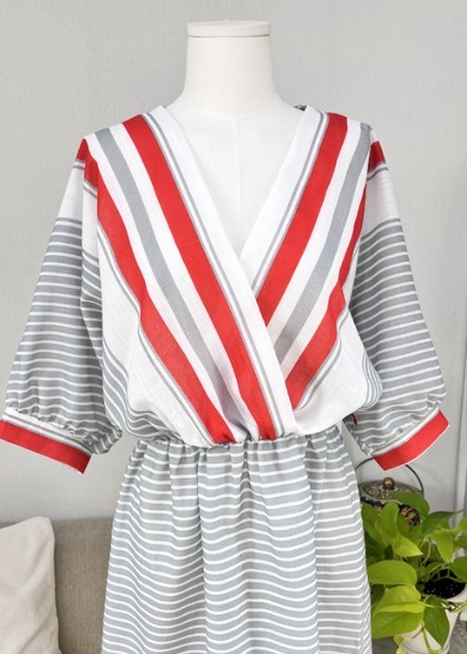 (us)grey red stripe dress